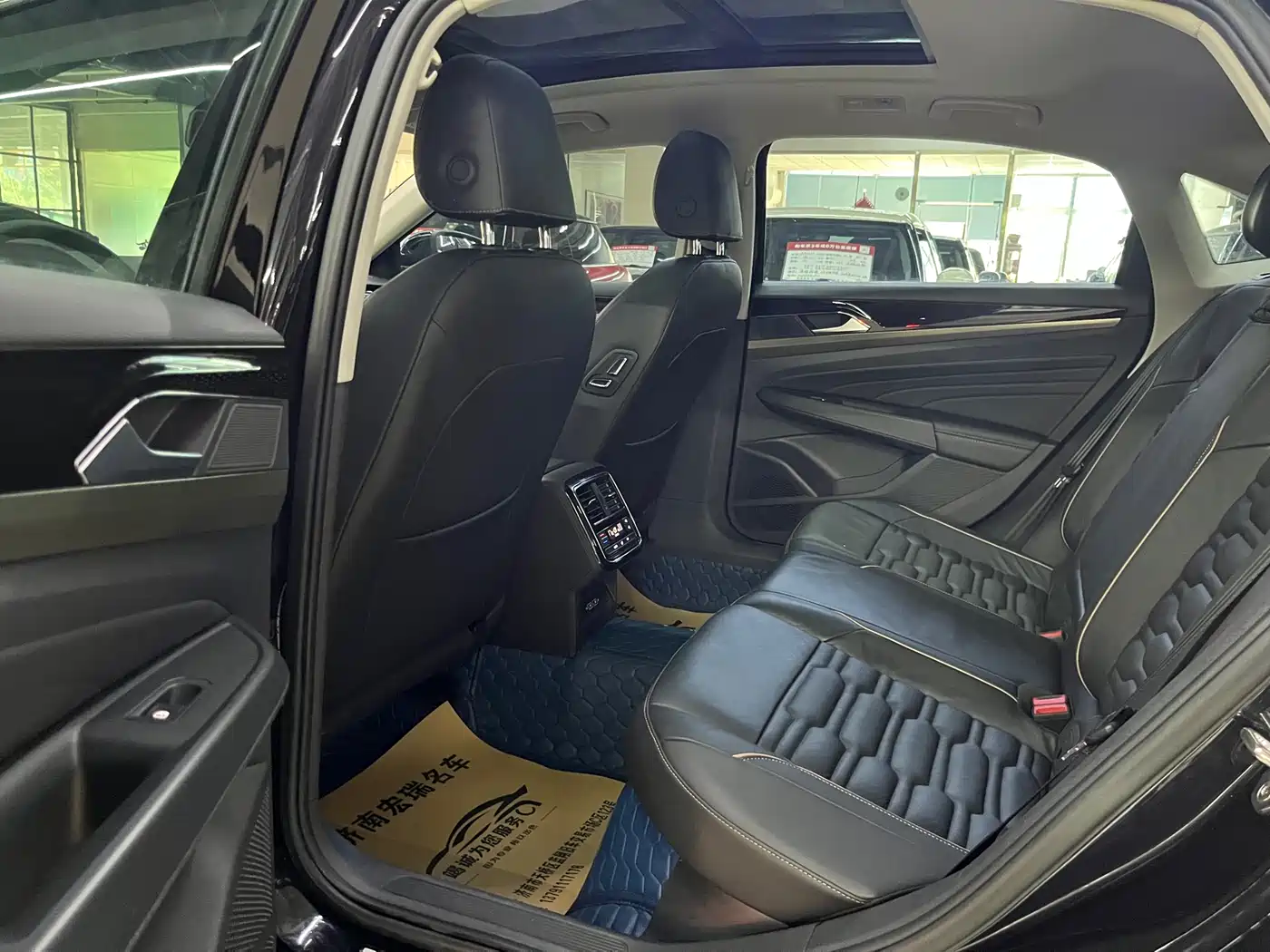 Volkswagen Passat 2019 330TSI Elite Version China VI фото 12