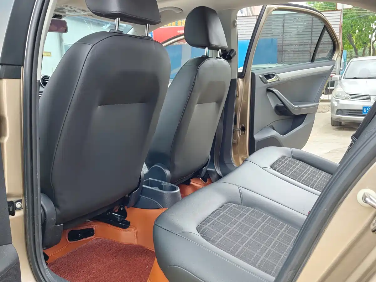 Volkswagen Jetta 2019 Dream Edition 1.5L Auto Comfort фото 13