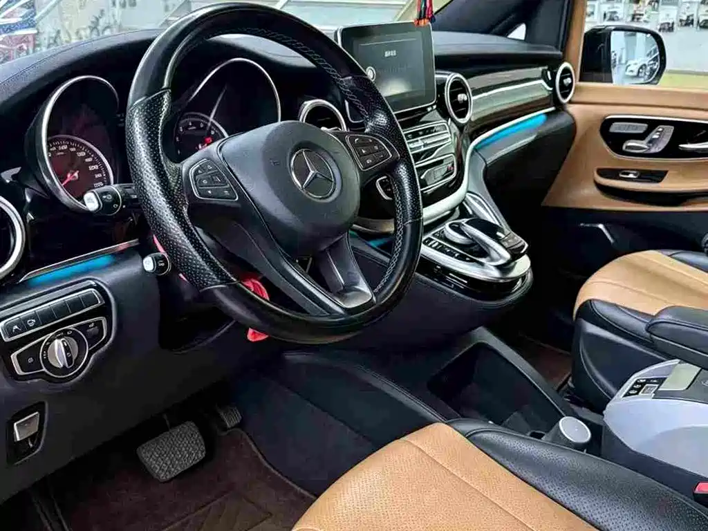 Mercedes-Benz V-Class 2017 2016 V 260 L Premium Long