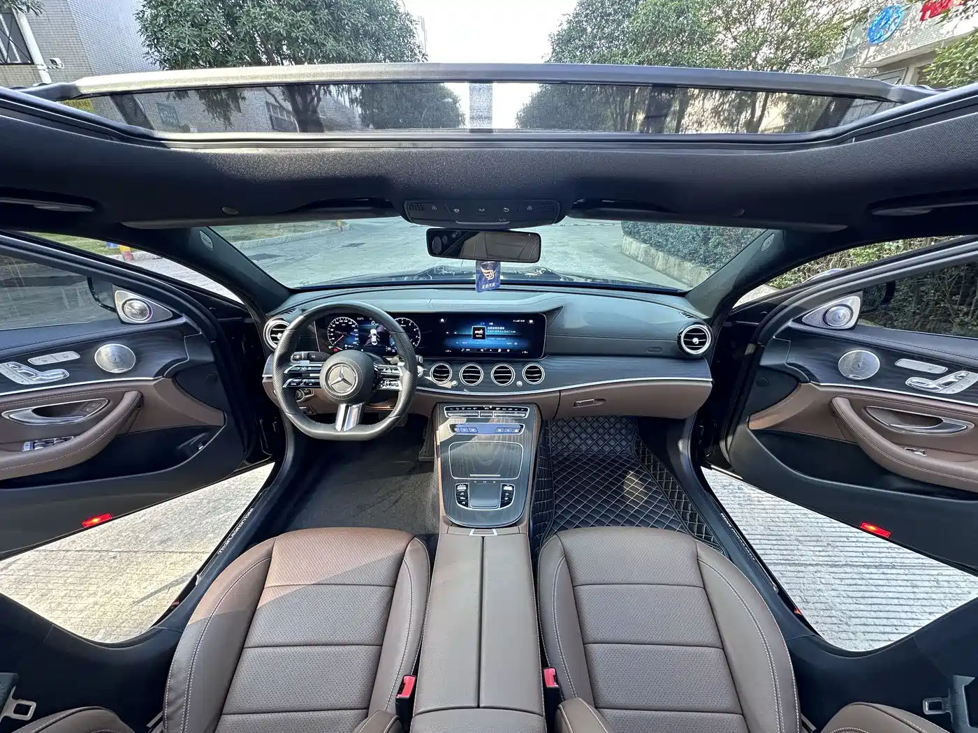 Mercedes-Benz E-Class 2022 E 300 L Luxury фото 6