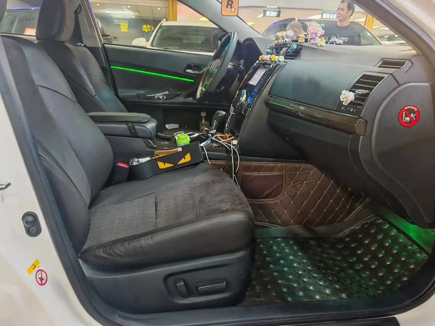 Toyota Reiz 2013 2.5V Premium Edition фото 12