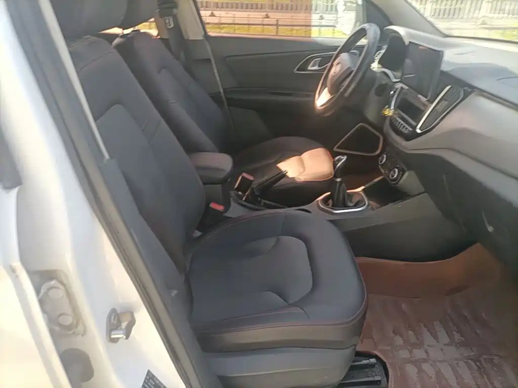 FAW Senya R7 2016 2016 1.6L Manual Premium
