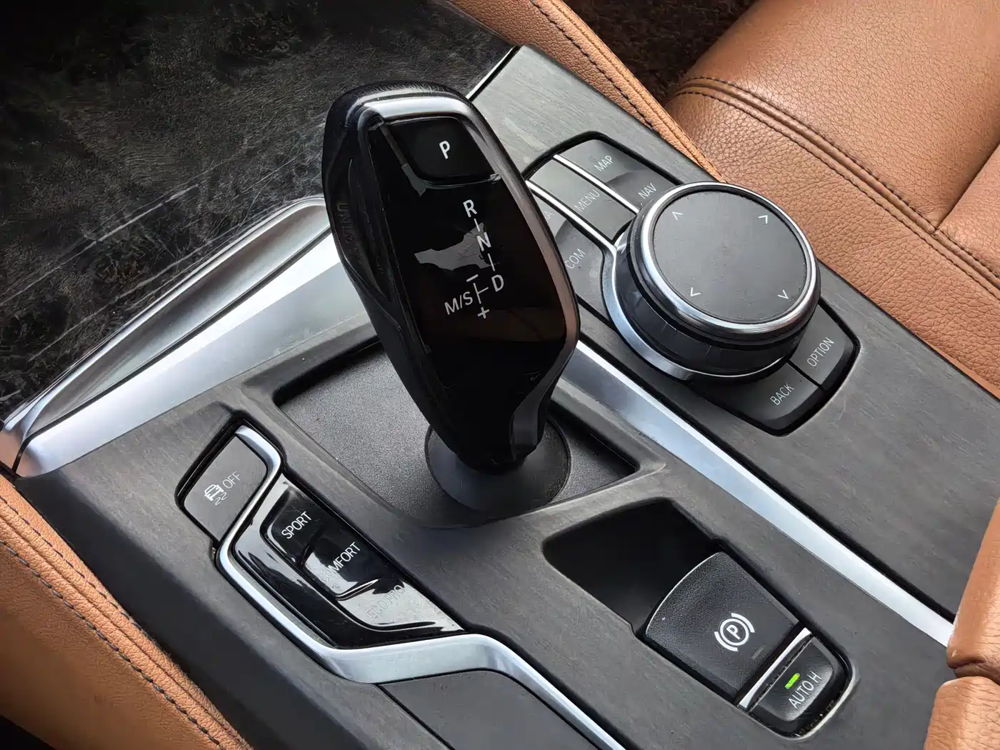 BMW 5 Series 2019 530Li Leading M Sport Package фото 13