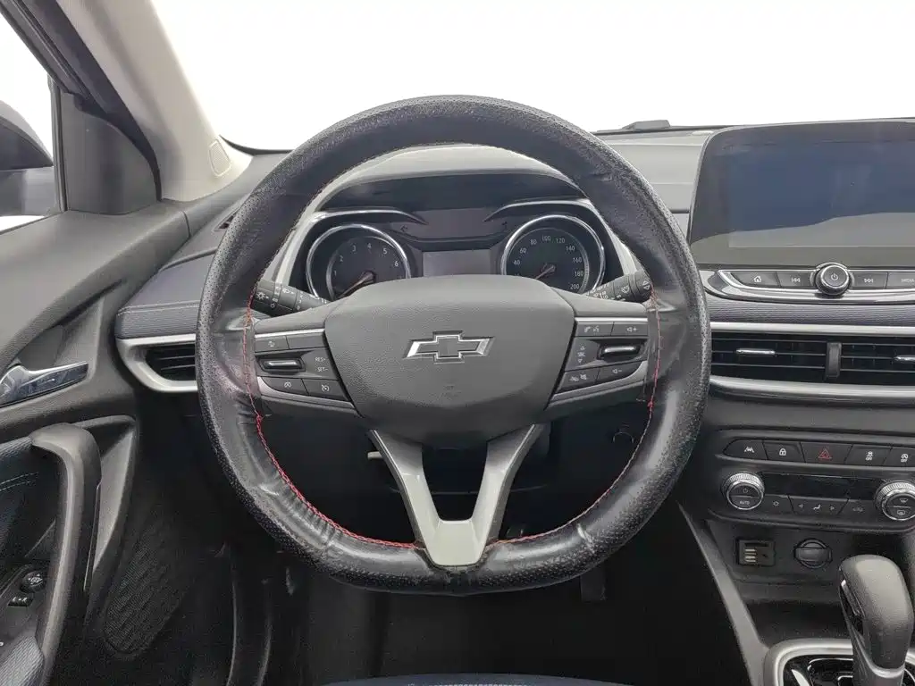 Chevrolet Trax 2021 2019 Redline 335T CVT Premium Edition (China VI)