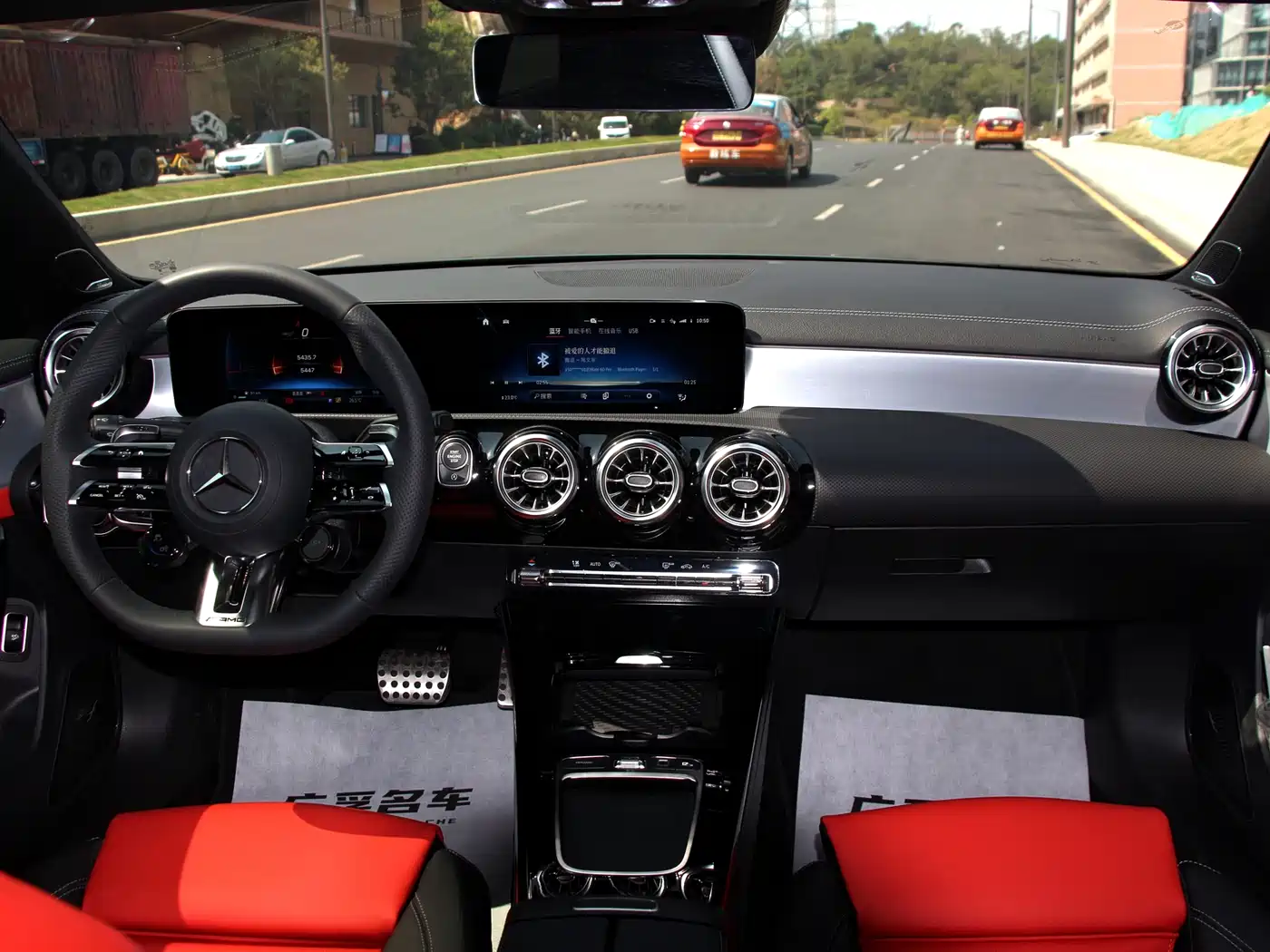 Mercedes-Benz CLA AMG 2024 Facelift AMG CLA 35 4MATIC фото 5