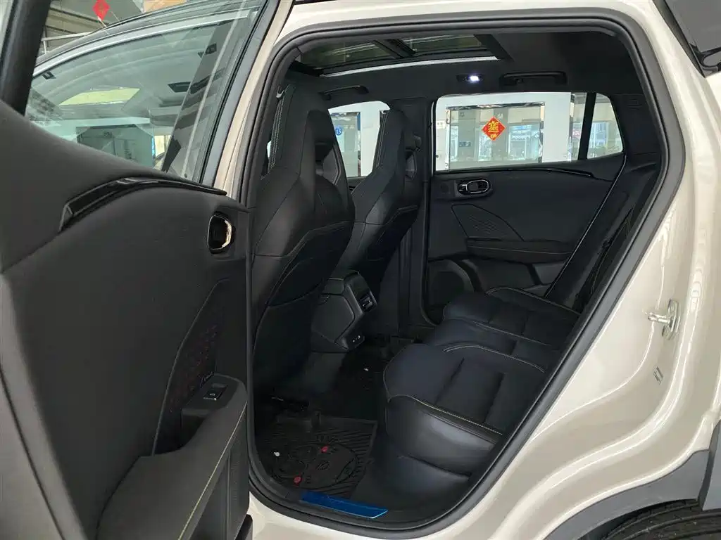 Lynk & Co 06 2025 Renew 1.5T Halo фото 15