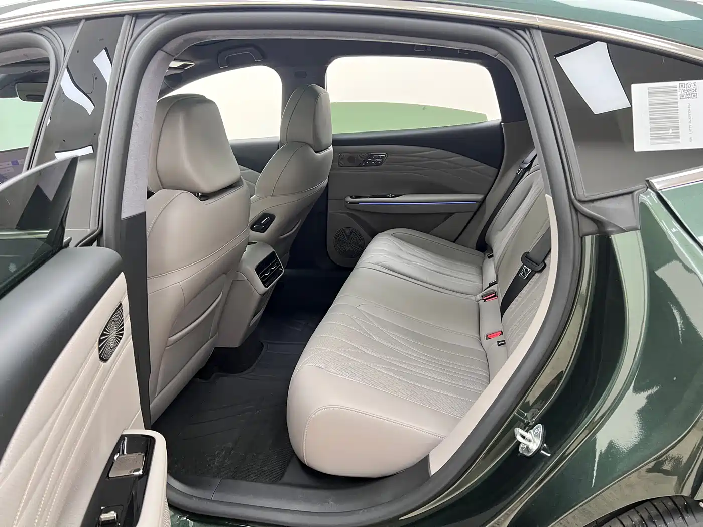 Geely Galaxy Galaxy Xingyao 8 2025 Model 130km EM-i Flagship Edition фото 17