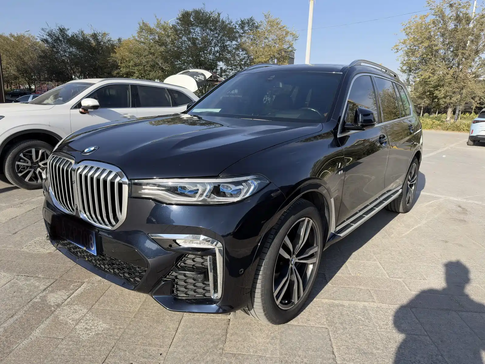 Photo 1 - BMW X7