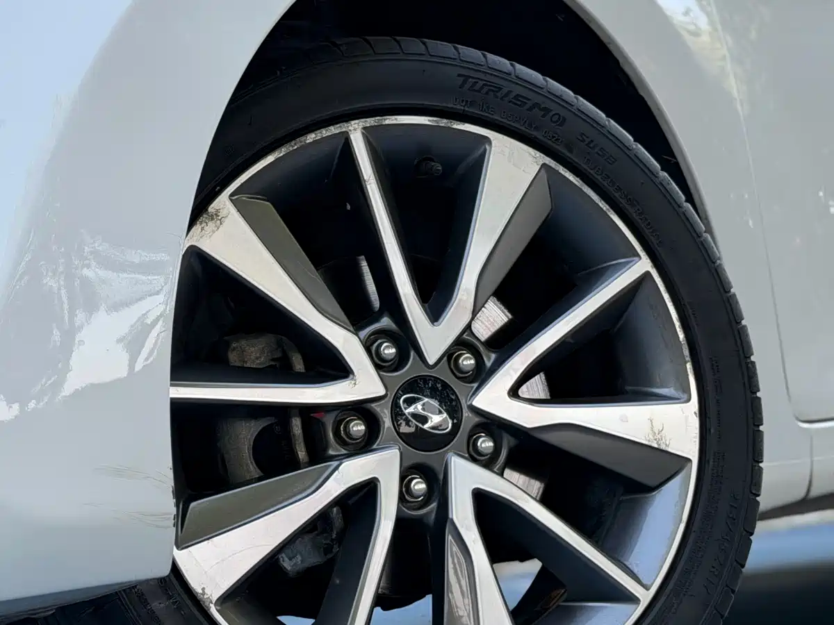 Hyundai Langdong 2015 1.6L Auto Premium фото 7