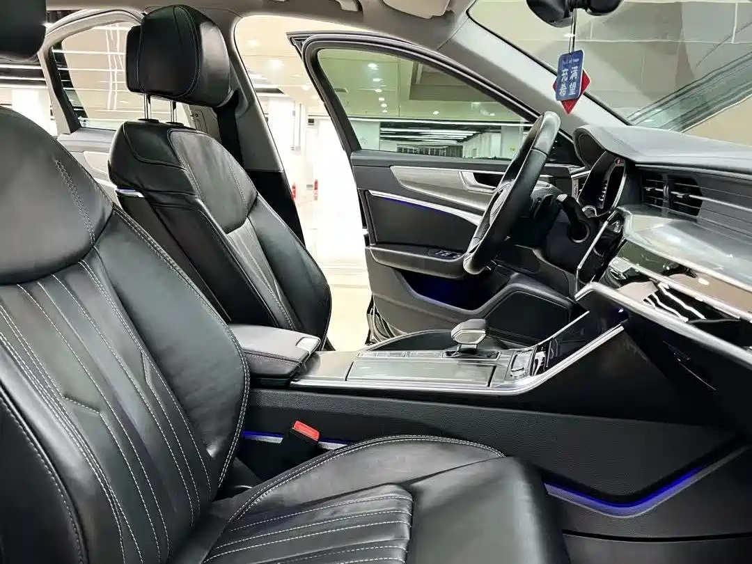 Audi A6L 2023 40 TFSI Luxury Dynamic фото 6