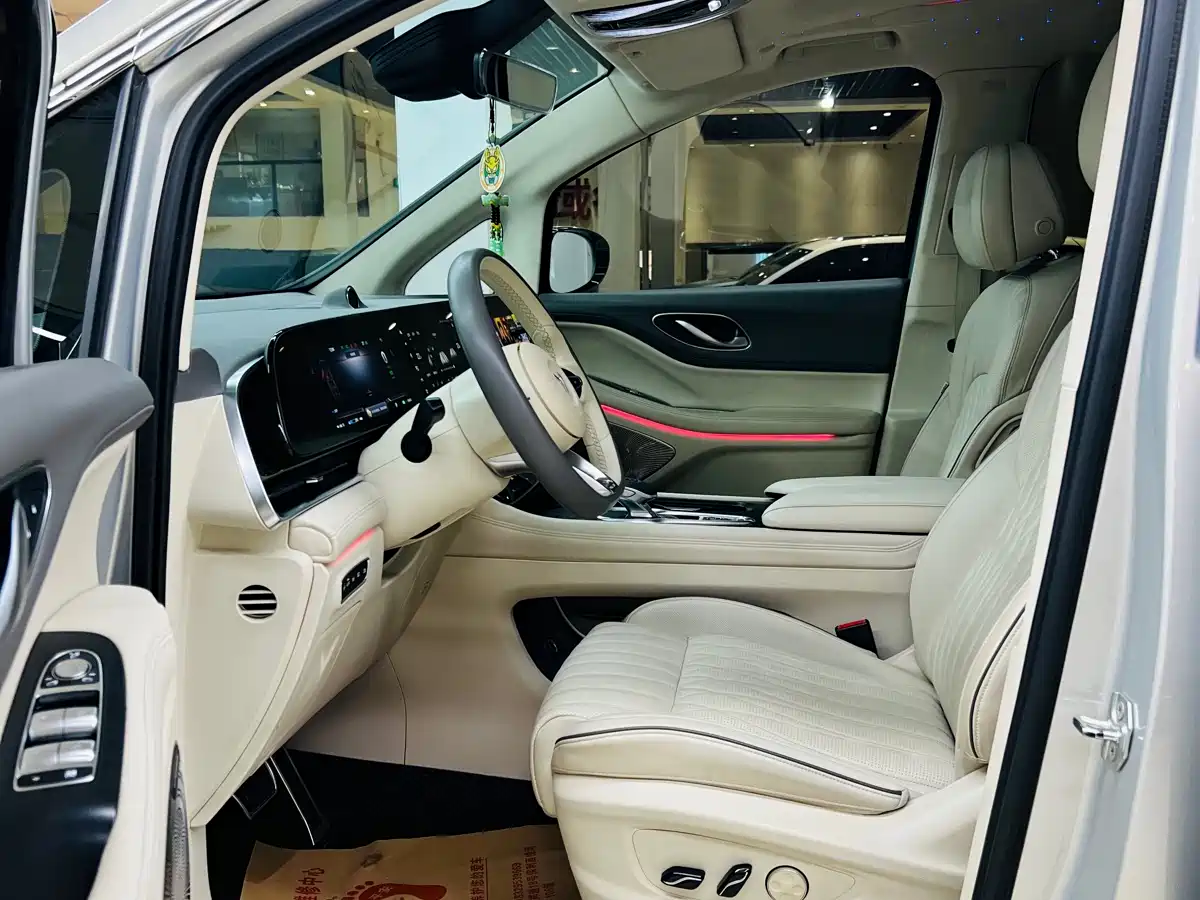 Voyah Auto Voyah Dreamer 2022 Low-carbon Dream+Smart Package фото 6