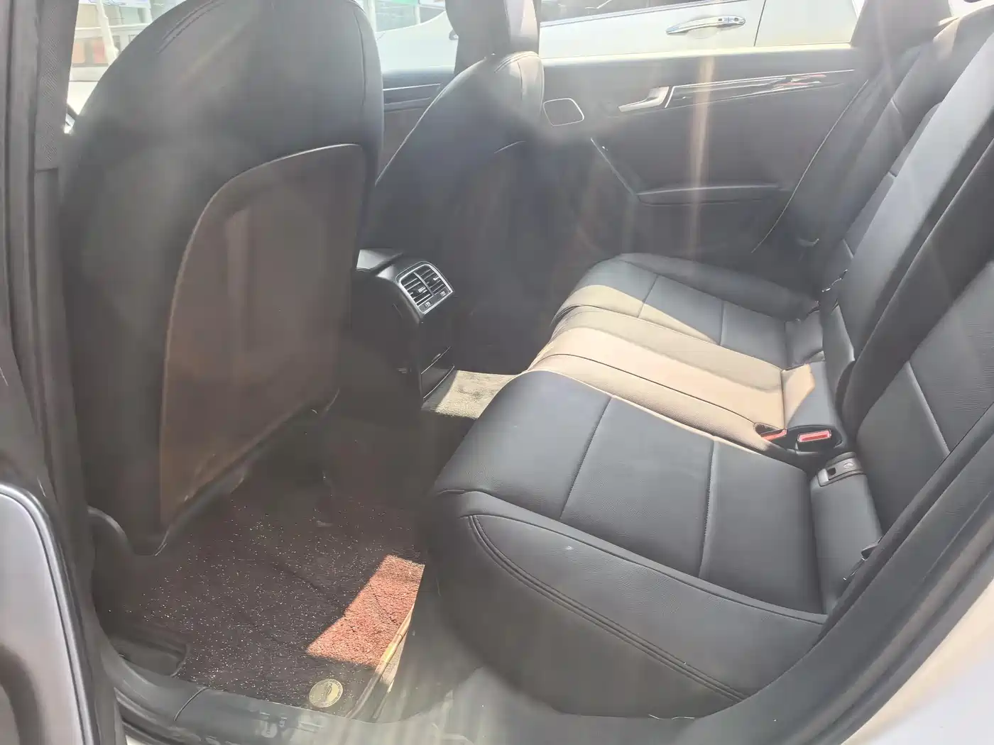 Audi A4L 2015 35 TFSI Auto Comfort фото 4