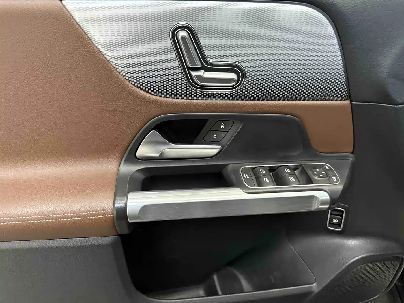 Mercedes-Benz GLB 2020 GLB 180 Dynamic фото 20