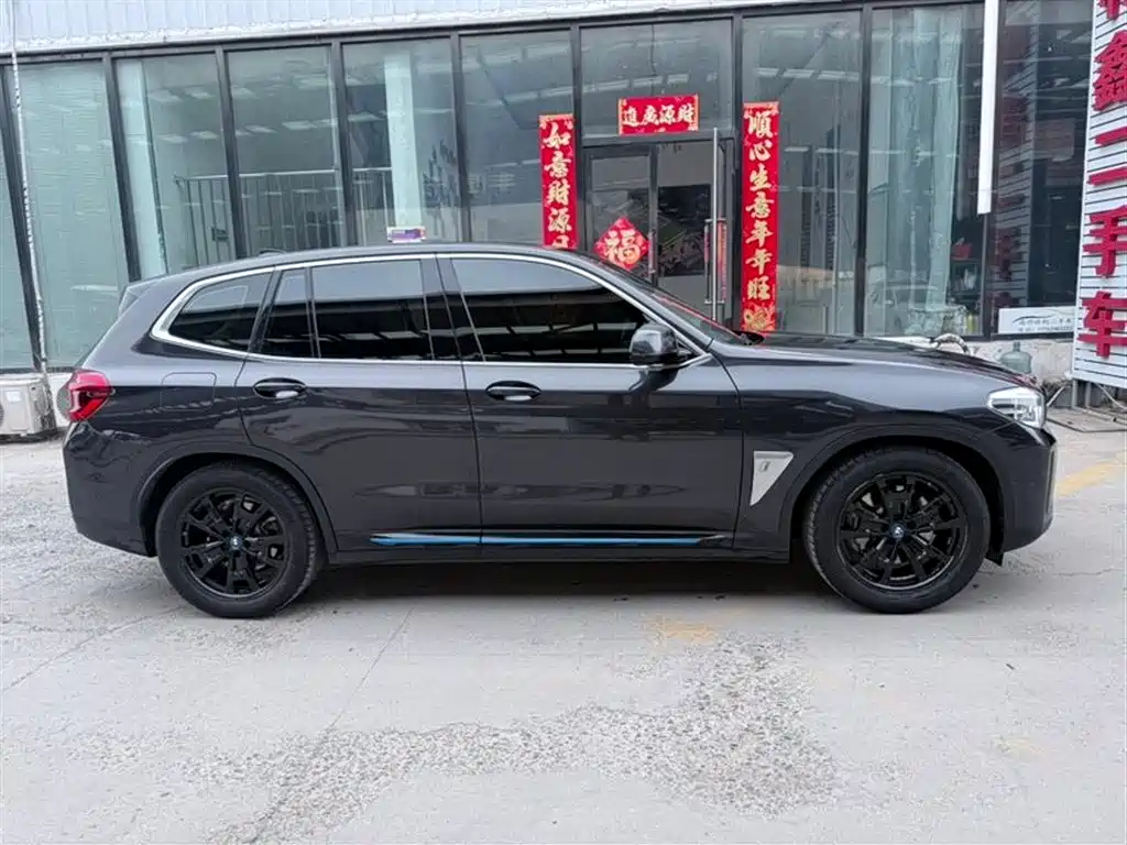 BMW iX3 2021 Facelift Leading фото 4