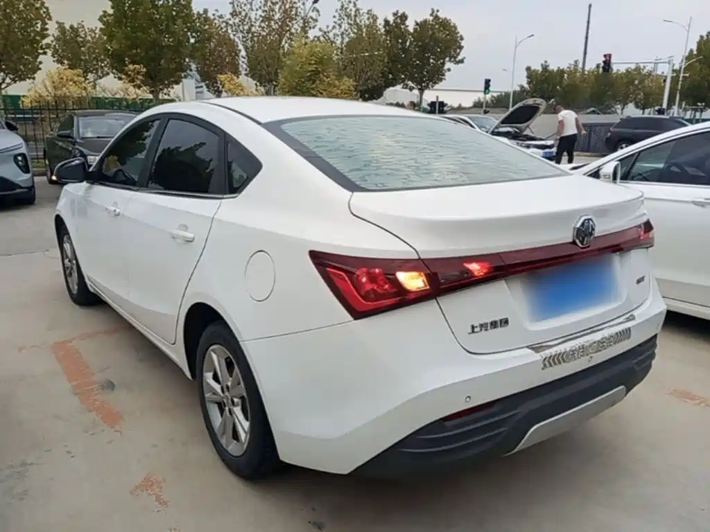 Фото 5 - MG GT
