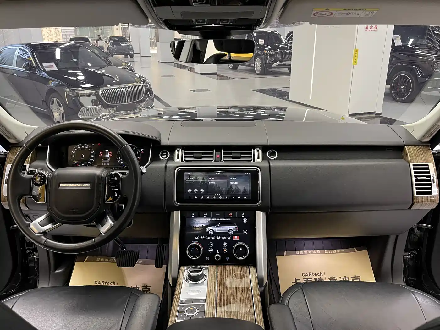 Land Rover Range Rover 2019 3.0 SC V6 Golden Age Edition фото 15