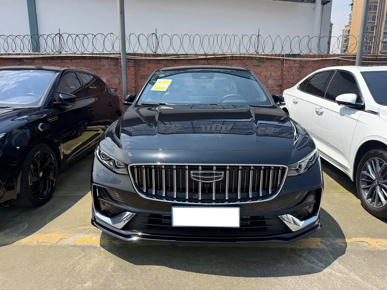 Фото 2 - Geely Preface