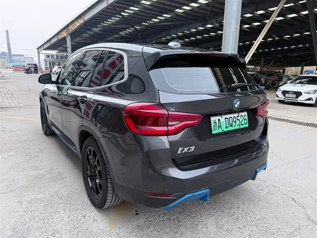 BMW iX3 2021 Facelift Leading фото 7