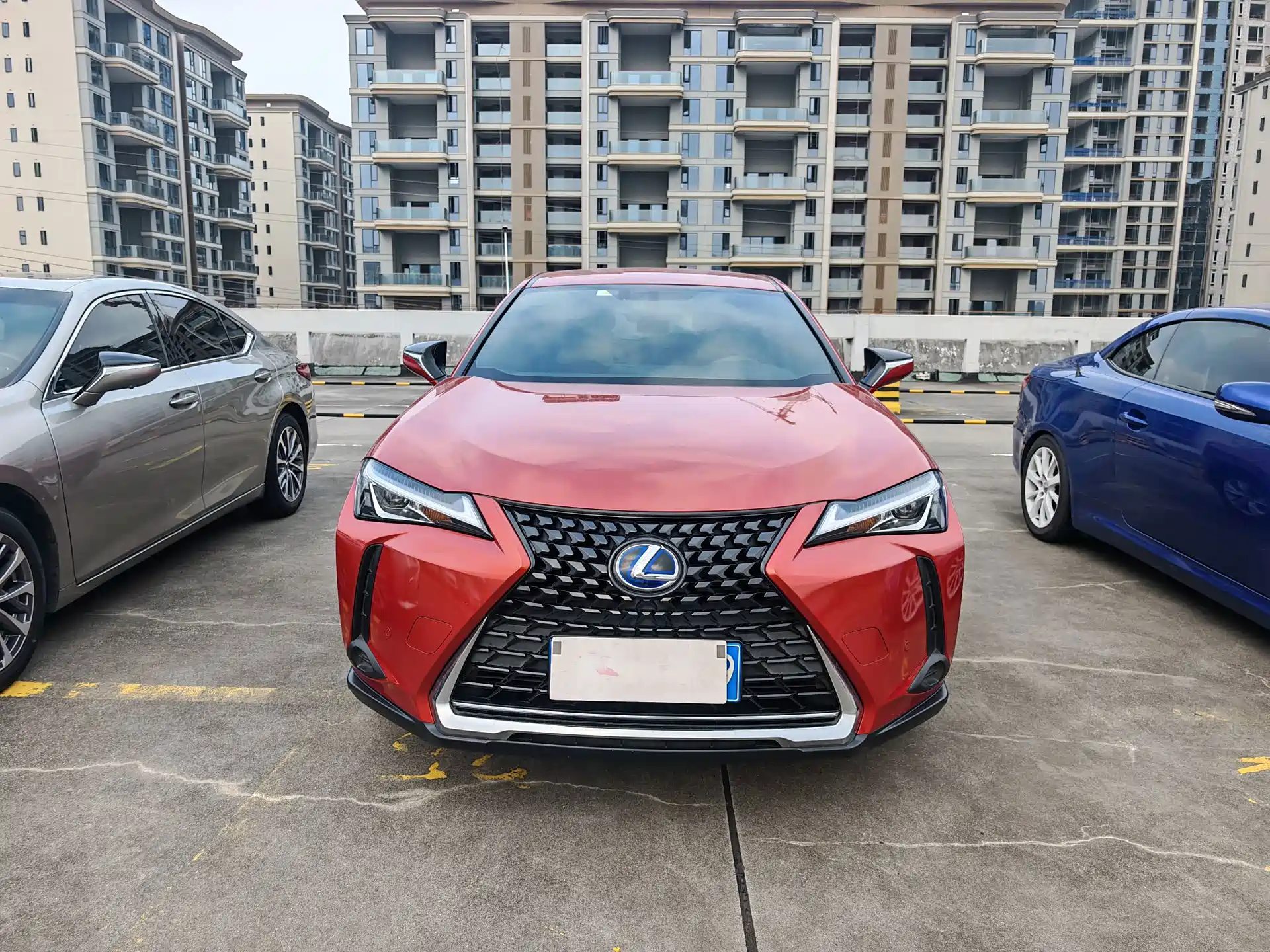 Photo 2 - Lexus UX