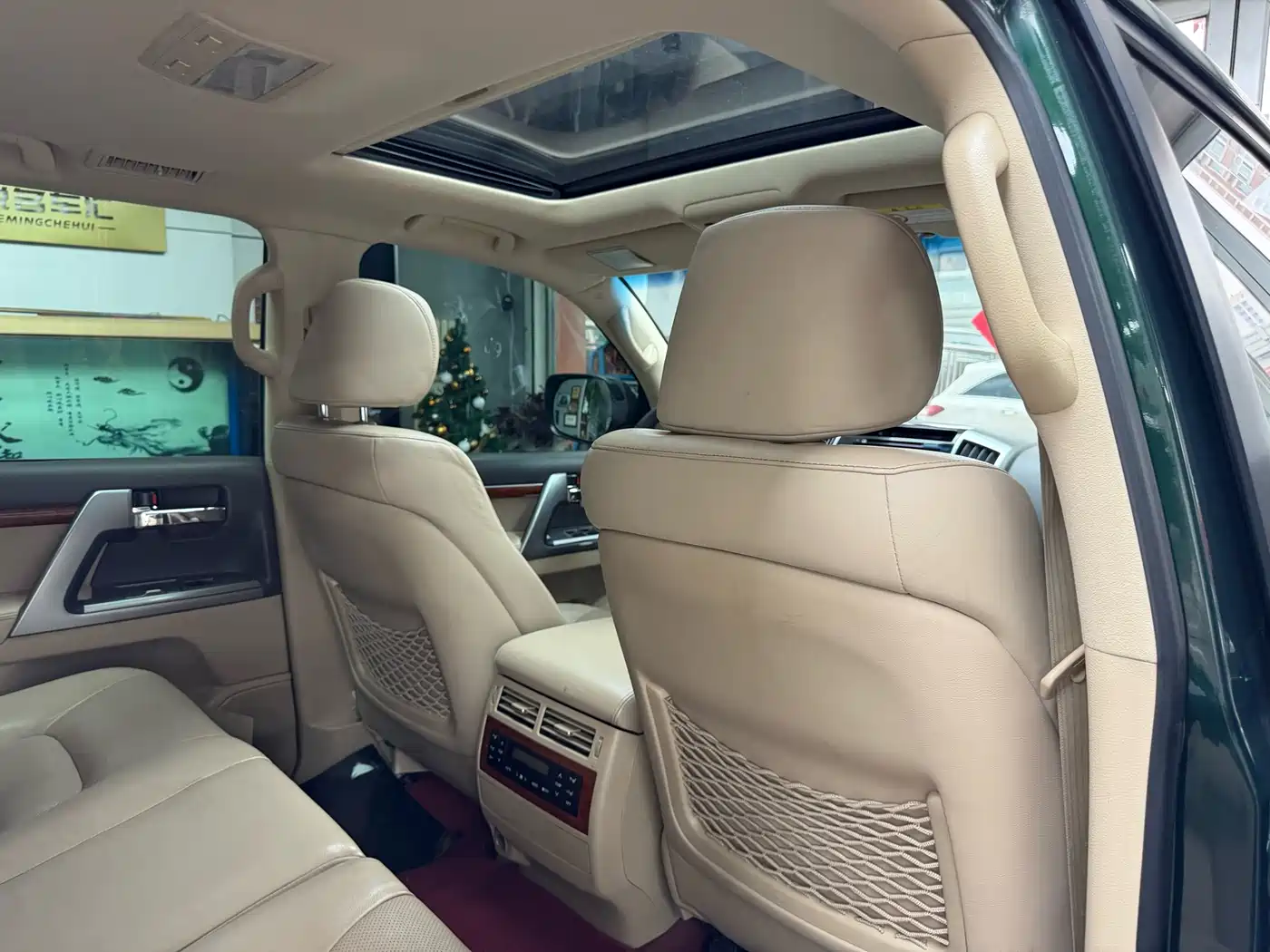 Toyota Land Cruiser 2012 4.6L Automatic VX-R фото 38