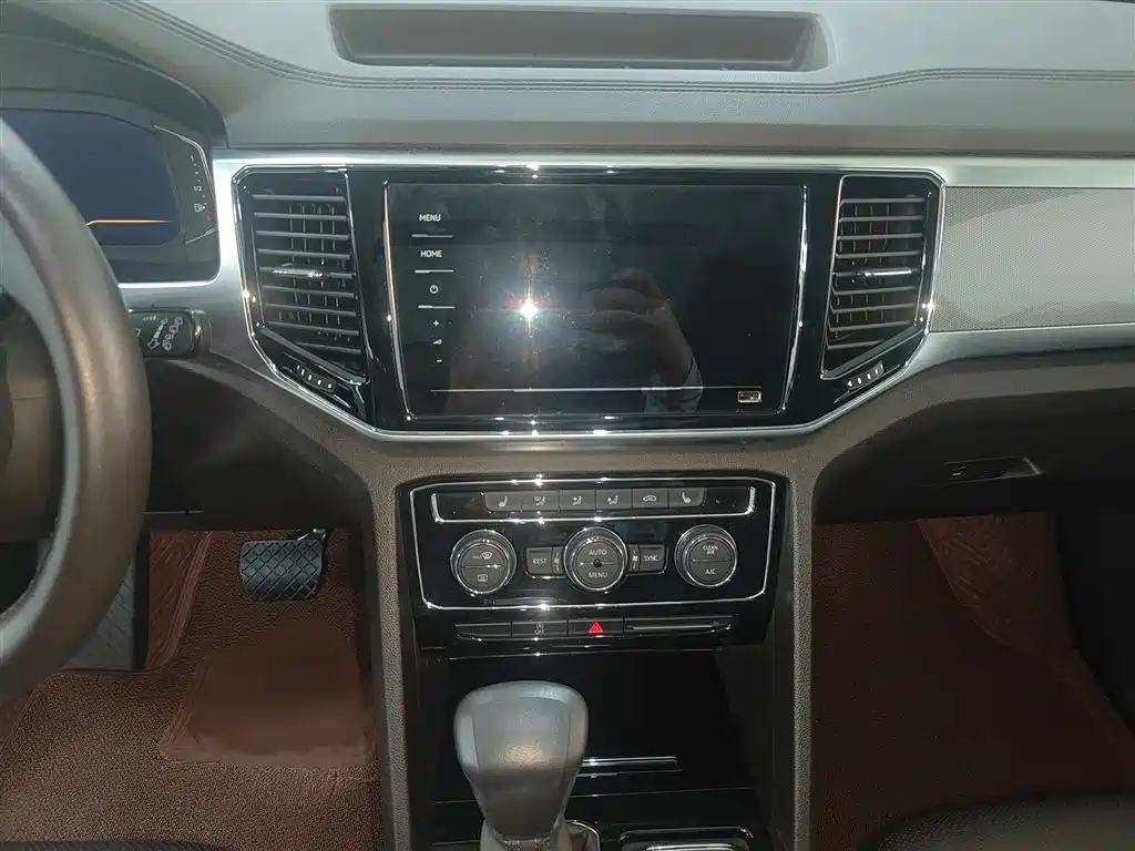 Volkswagen Teramont 2020 Facelift 330TSI 2WD Luxury фото 16