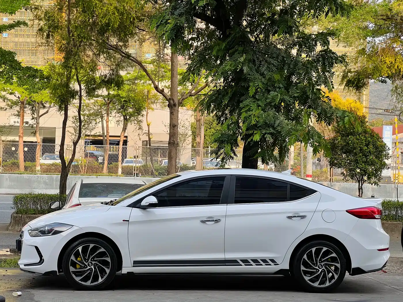 Hyundai Elantra 2019 1.4T Dual-clutch XuanDong·Vitality Type фото 7