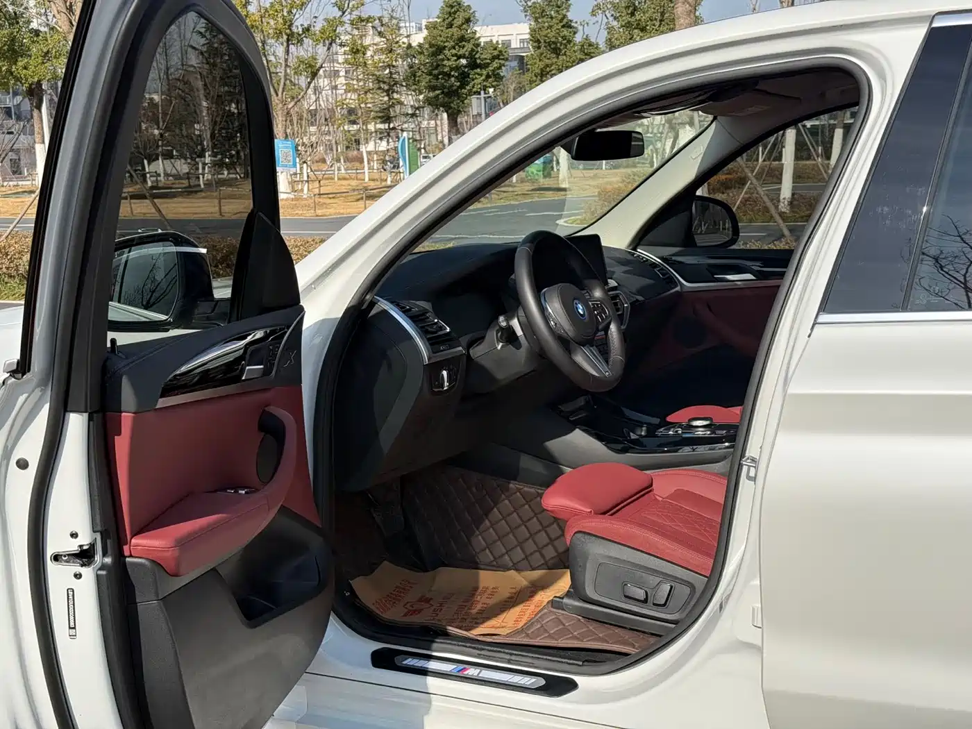 BMW iX3 2024 Leading Edition фото 10