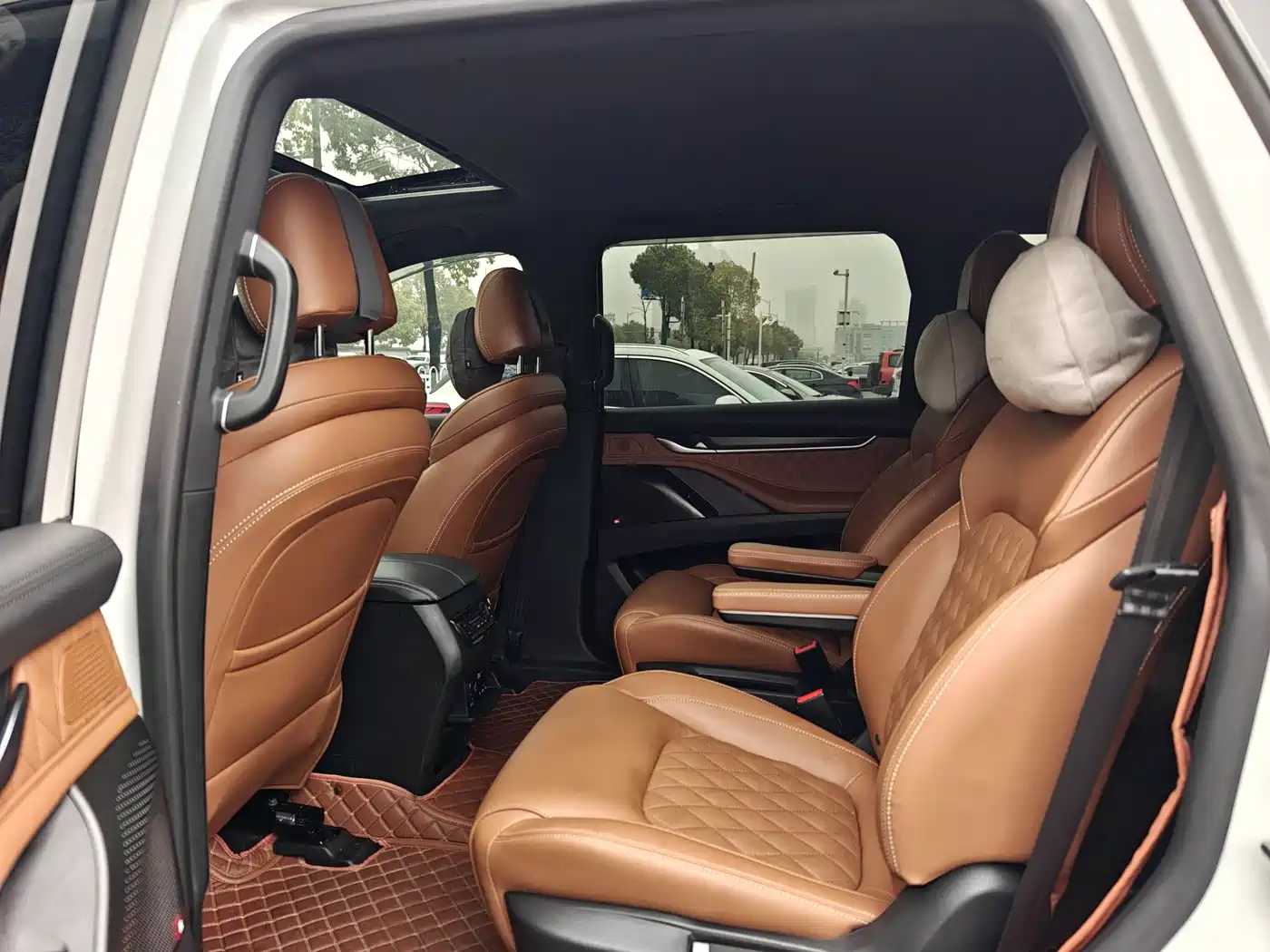 SAIC Maxus D90 Pro 2021 2.0T Diesel 4WD Lop Nur Edition 6-Seater фото 6