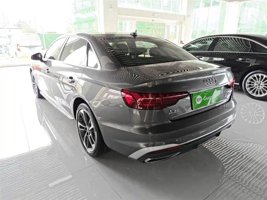 Audi A4L 2022 40 TFSI Fashion Dynamic фото 5