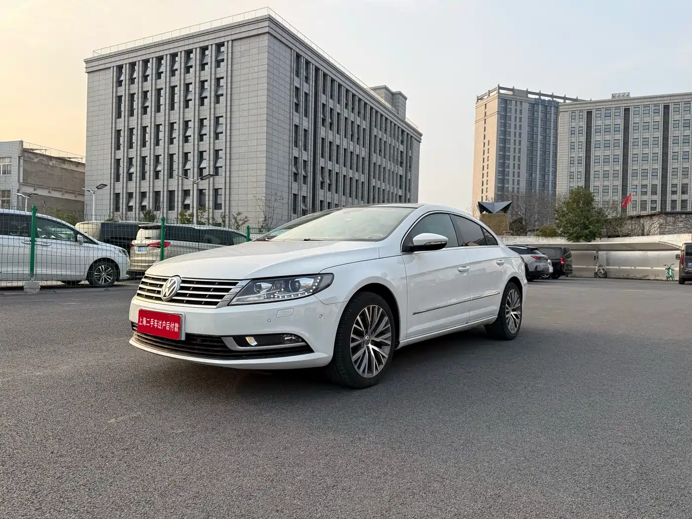 Volkswagen FAW-Volkswagen CC 2016 Model 1.8TSI Luxury фото 3