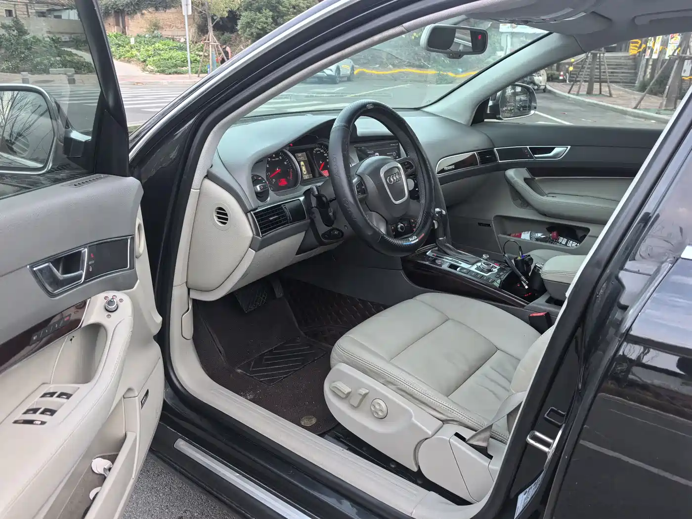 Audi A6L 2011 3.0 TFSI quattro Luxury фото 9