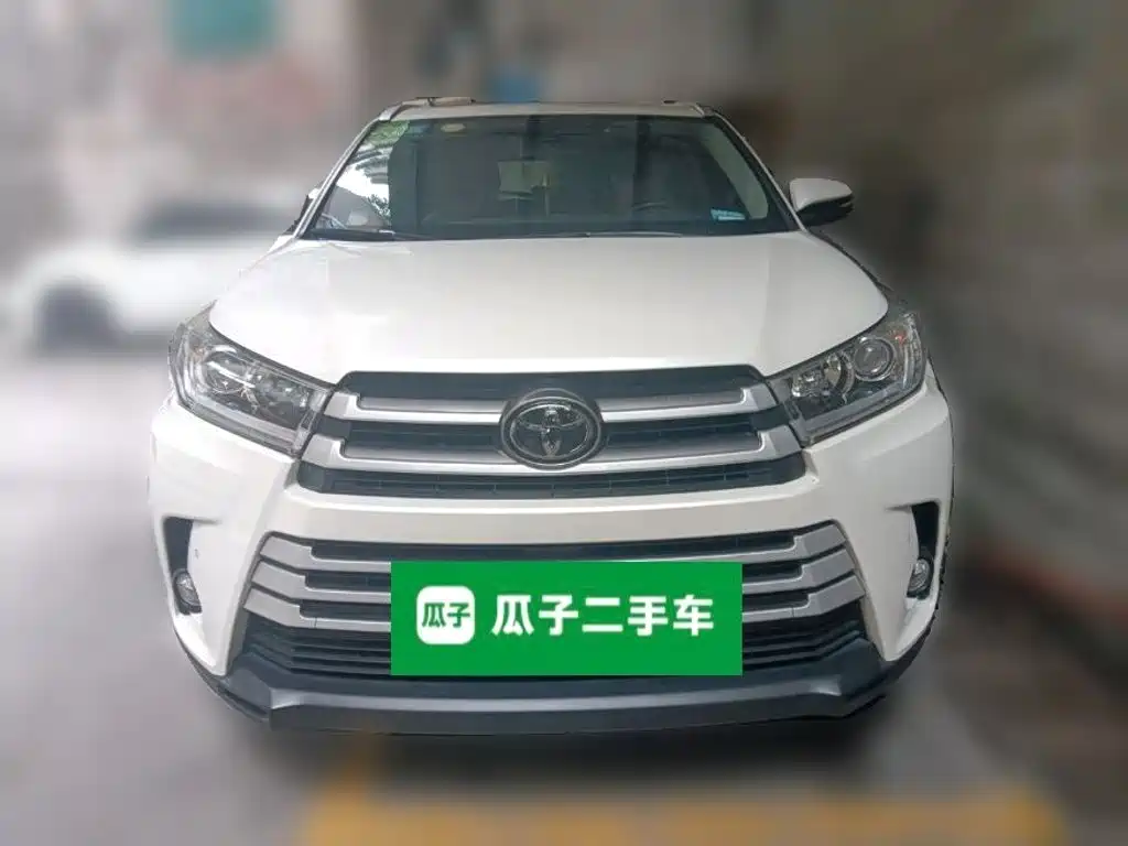 Фото 2 - Toyota Highlander