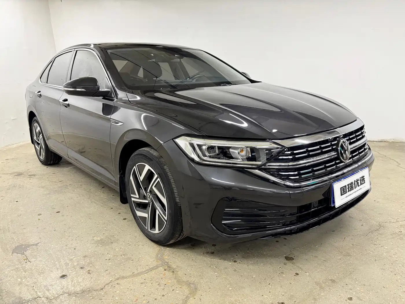 Volkswagen Sagitar 2023 Model Year 280TSI DSG Surpass Edition фото 3