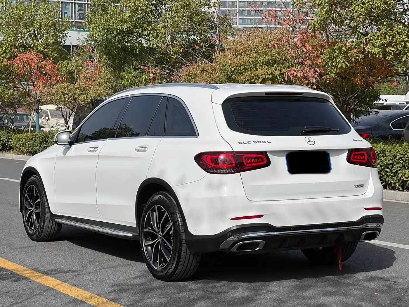 MERCEDES-BENZ GLC