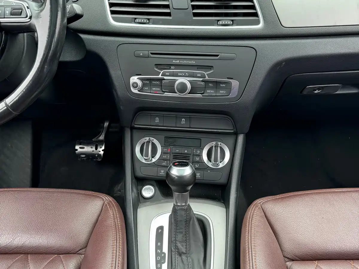 Audi Q3 2013 35 TFSI Progressive фото 17