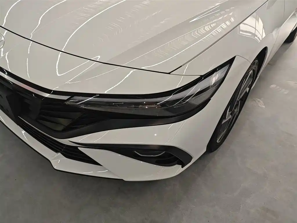 Hyundai Elantra 2023 1.5L CVT GLX Elite Edition фото 18