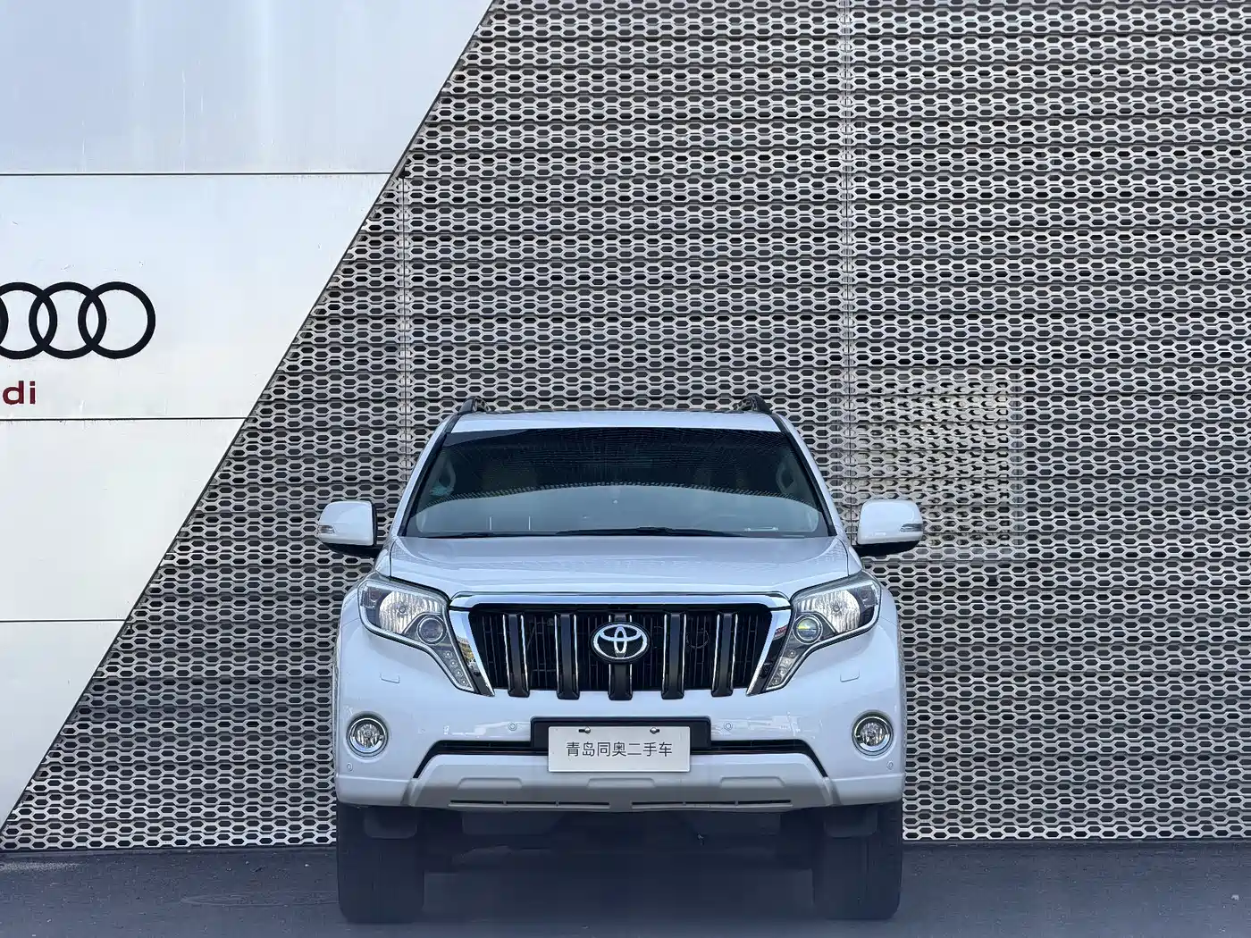 Toyota Prado 2014 4.0L Automatic TX-L NAVI фото 2