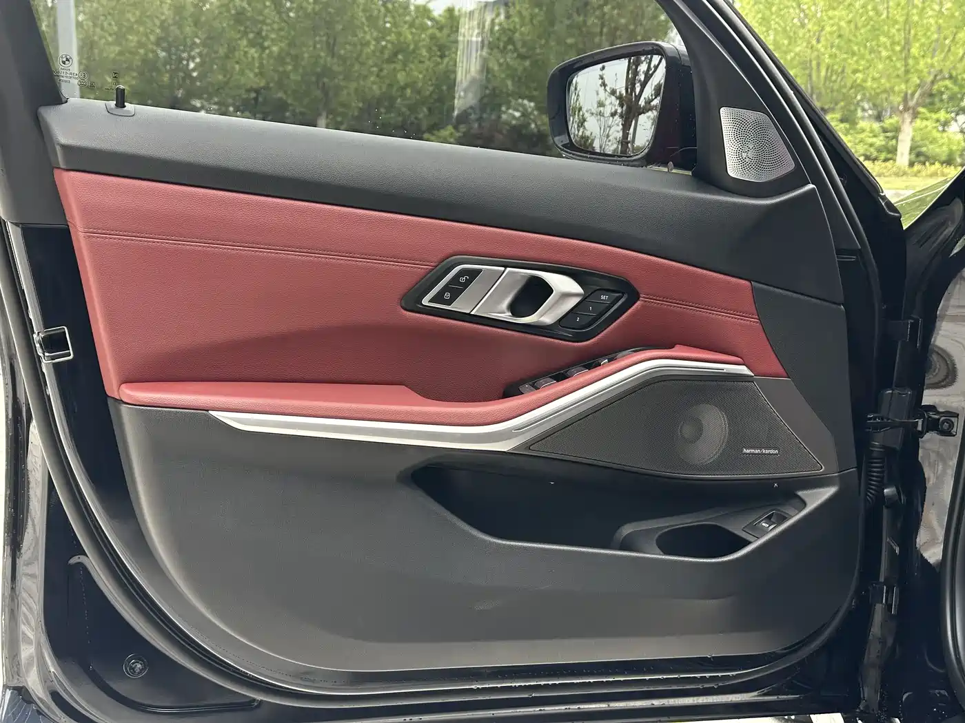 BMW 3 Series 2023 325Li M Sport Black Night Package фото 10
