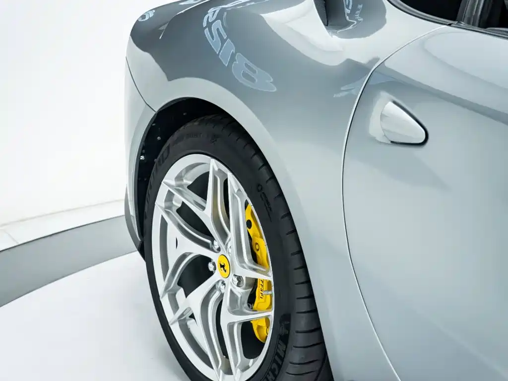 Ferrari 812 2019 2017 6.5L Superfast