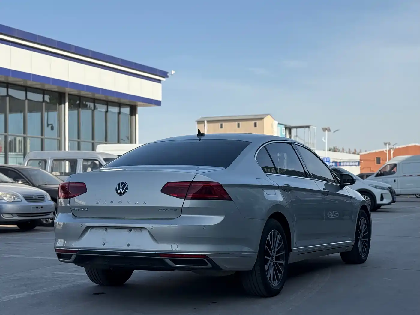 Volkswagen Magotan 2020 330TSI DSG Luxury фото 12