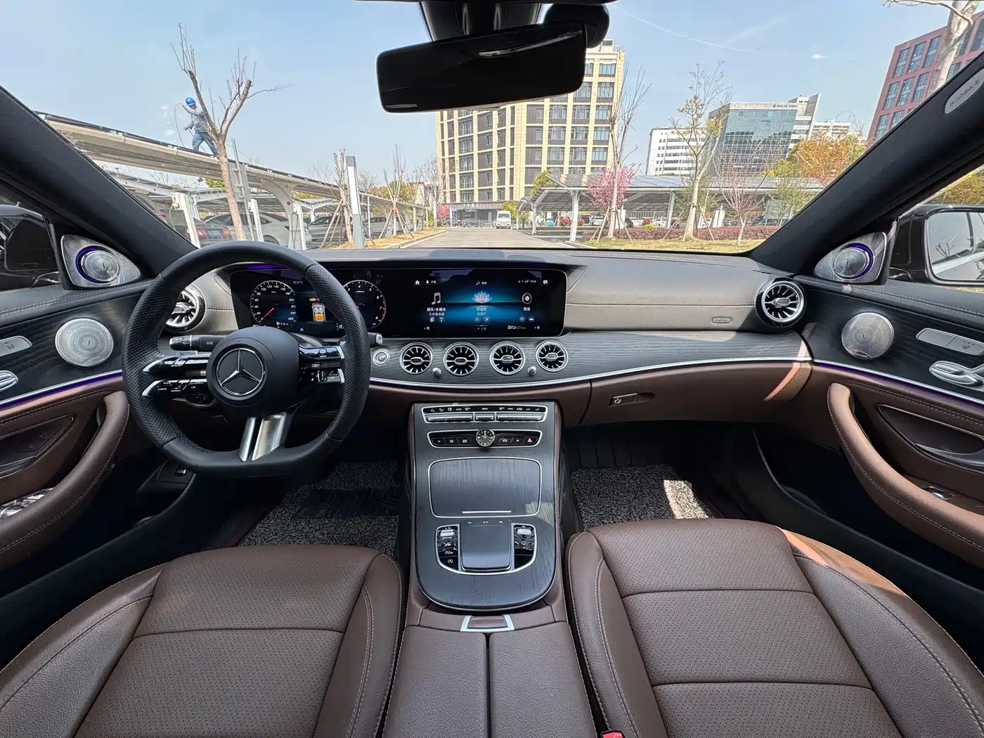 MERCEDES-BENZ E CLASS