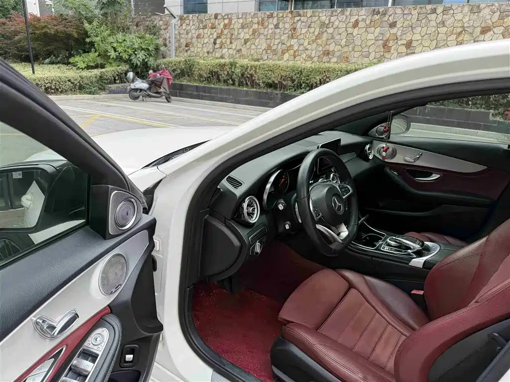 Mercedes-Benz C-Class 2017 C 200 Sport фото 6