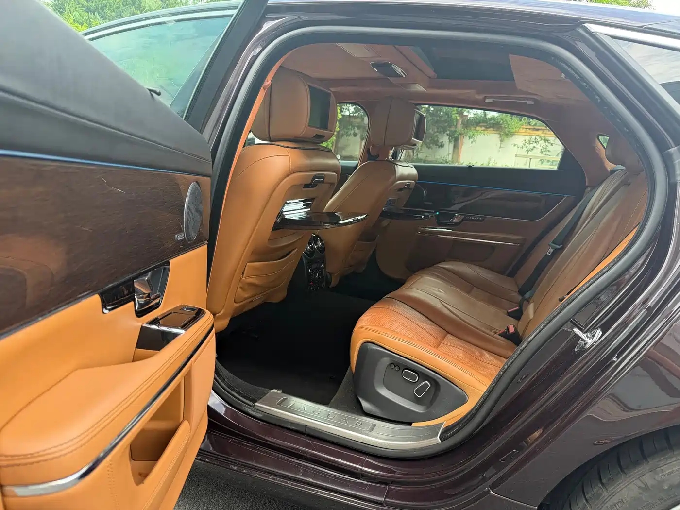 Фото 8 - Jaguar XJ