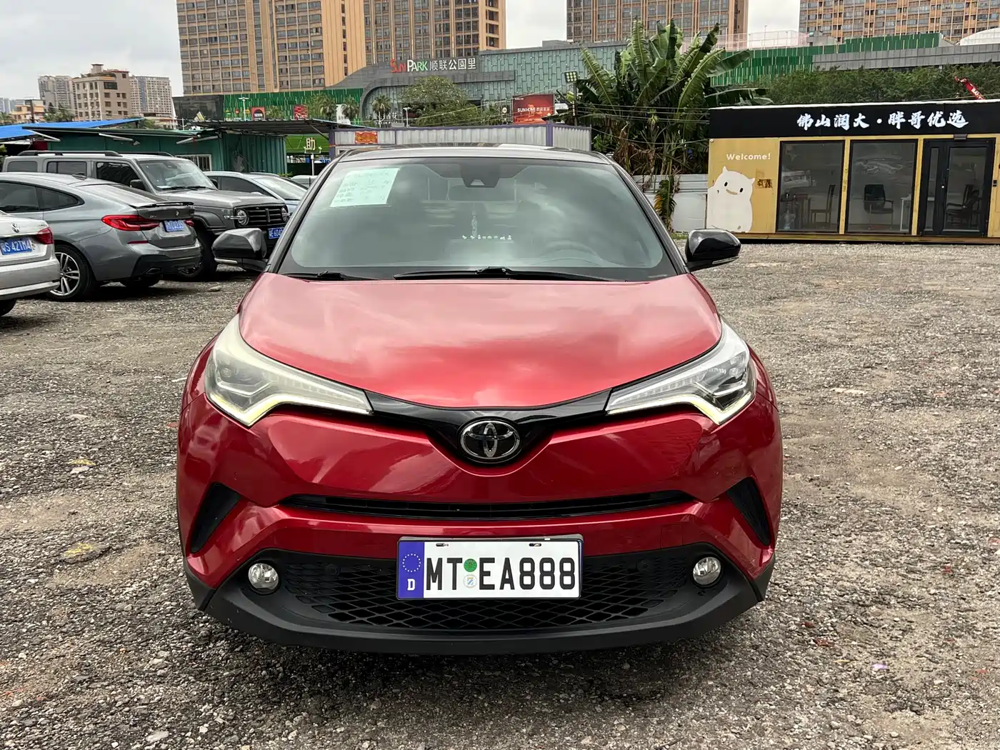 Toyota C-HR 2018 Model 2.0L Luxury Sunroof Version China V фото 2