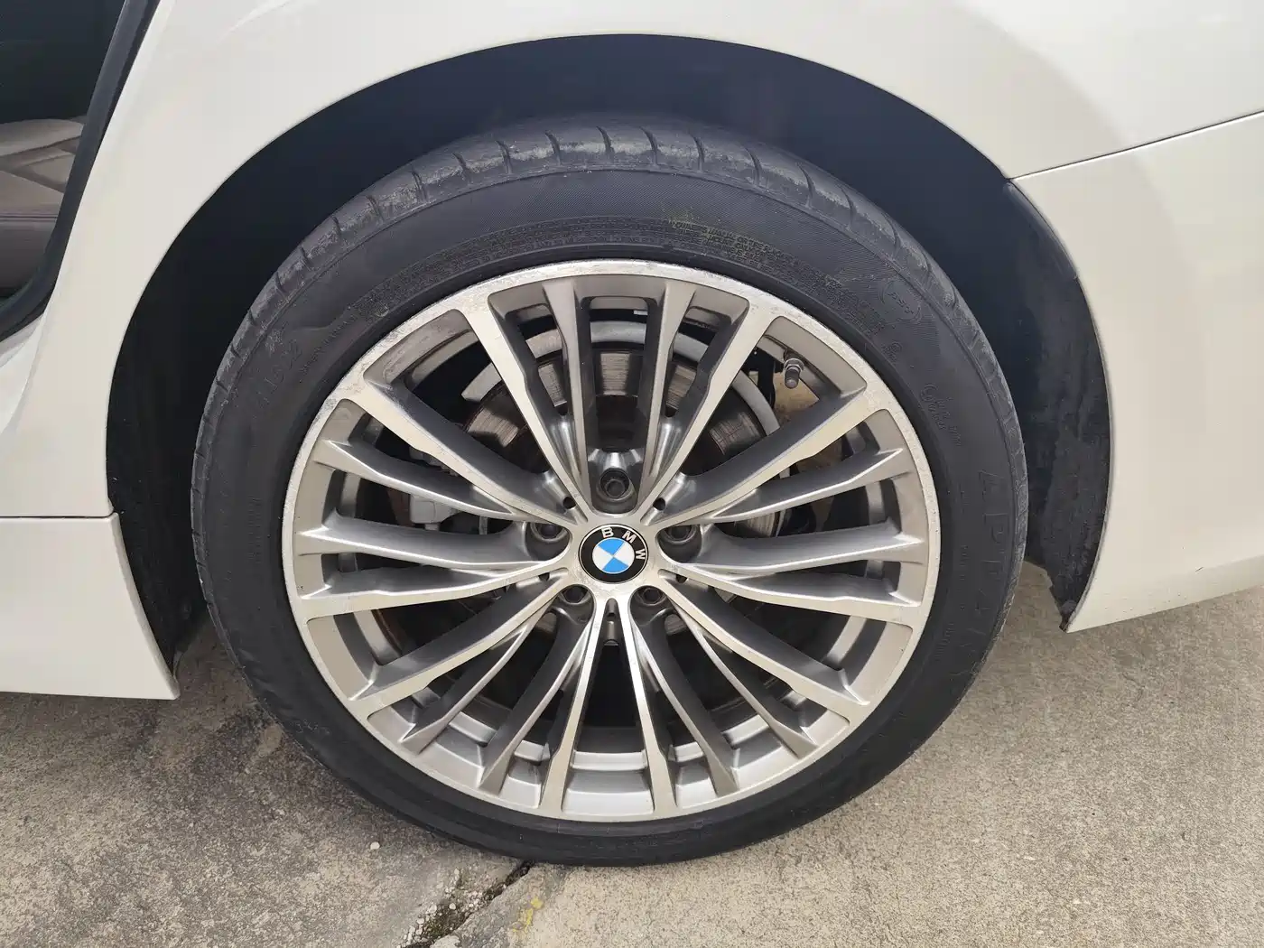 BMW 3 Series 2020 325Li Launch Edition фото 10