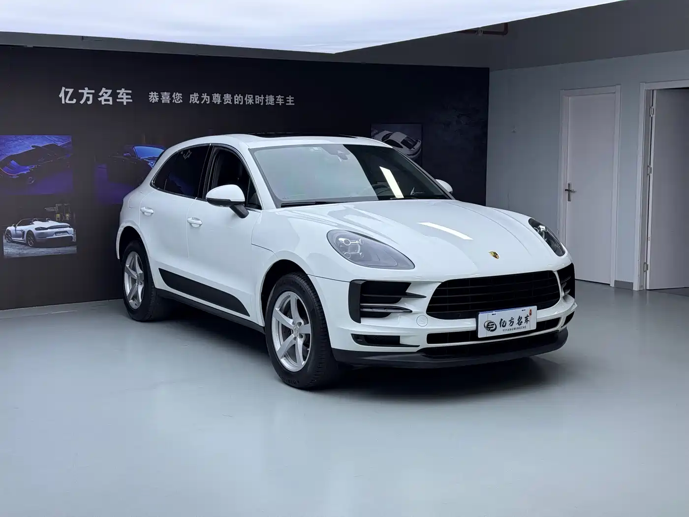 Porsche Macan 2018 Macan 2.0T фото 3