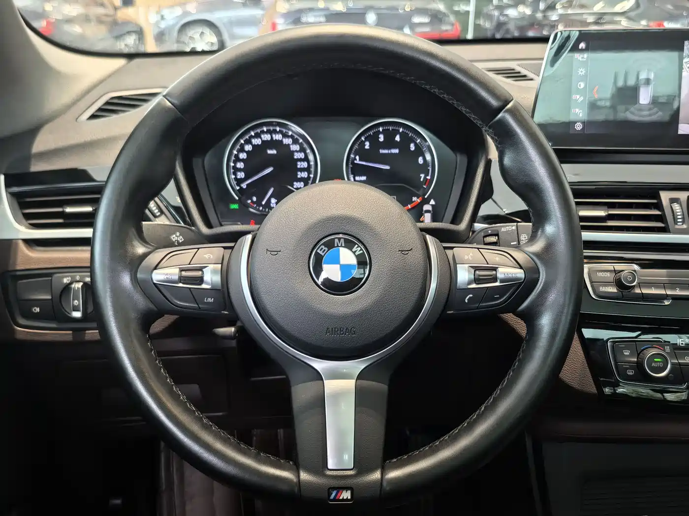 BMW X1 2022 sDrive25Li Leading фото 15