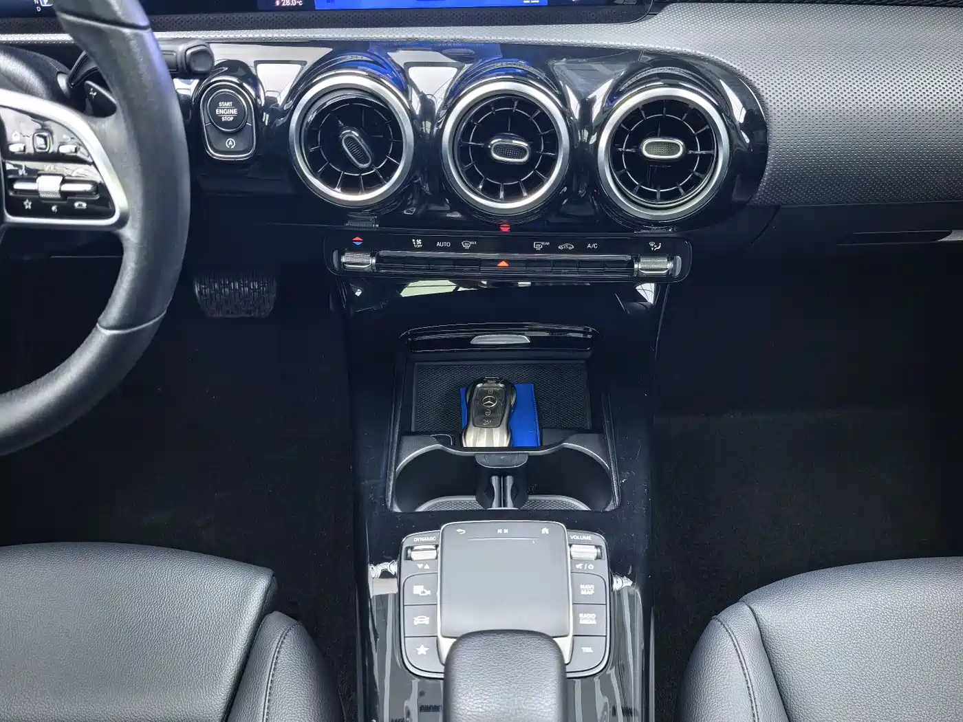 Mercedes-Benz A-Class 2023 A 200 L Dynamic фото 16