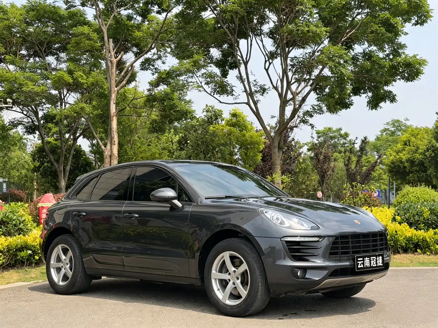 Porsche Macan 2017 Macan 2.0T фото 3