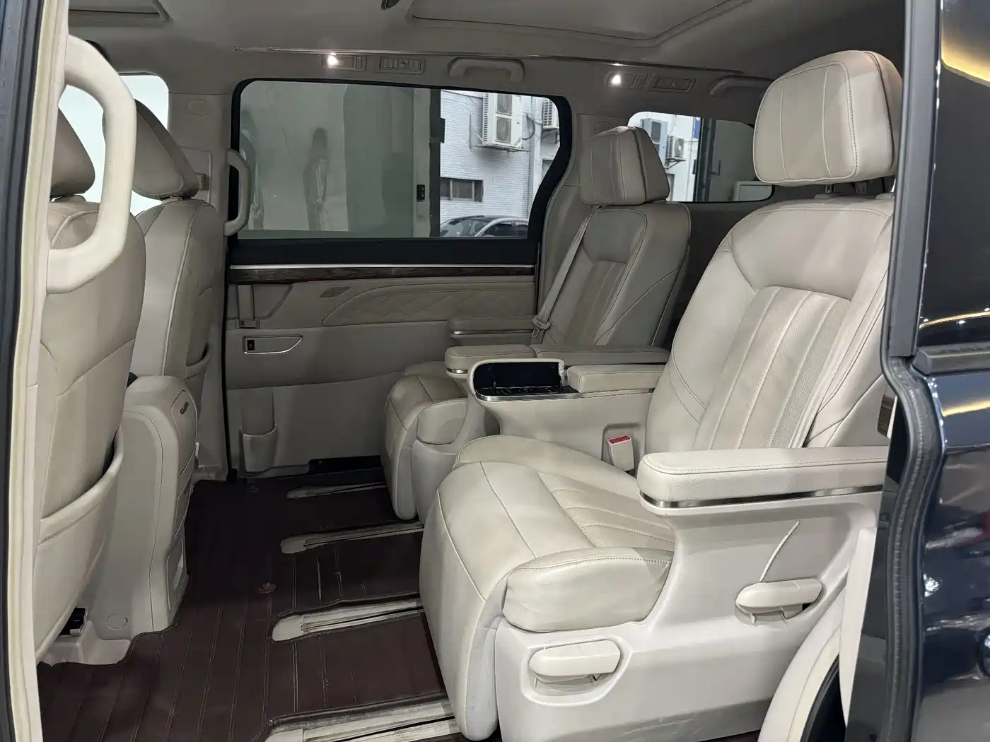 GAC Trumpchi Trumpchi M8 2018 320T Premium Edition фото 4
